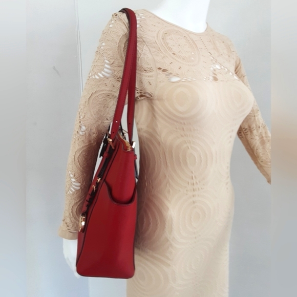 MICHALE KORS Red Jet Set Saffiano Leather Medium Tote - Picture 4 of 14